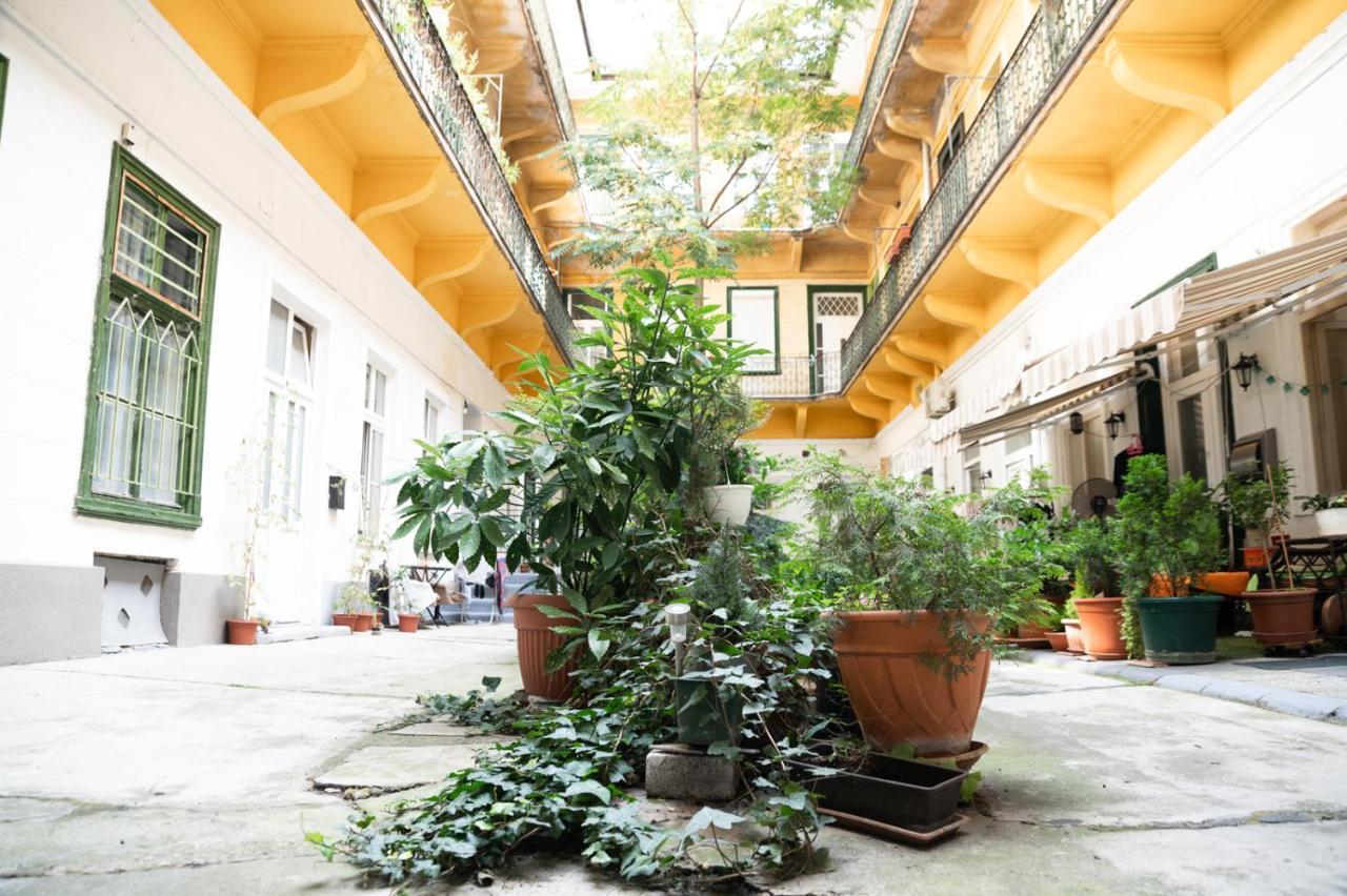 The Urban Chill Spot Harsfa Street Appartement Boedapest Buitenkant foto